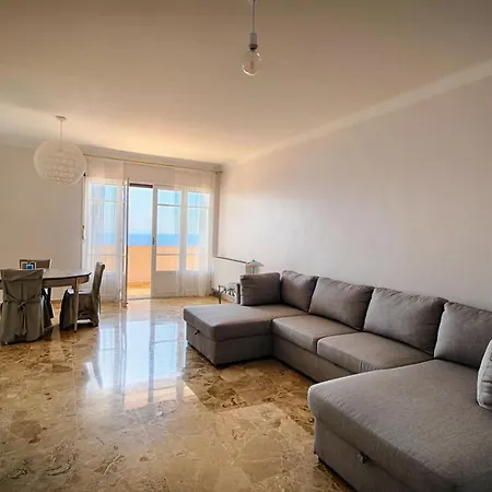 Tres Bel Le Sicile Daire Ajaccio (Corsica)